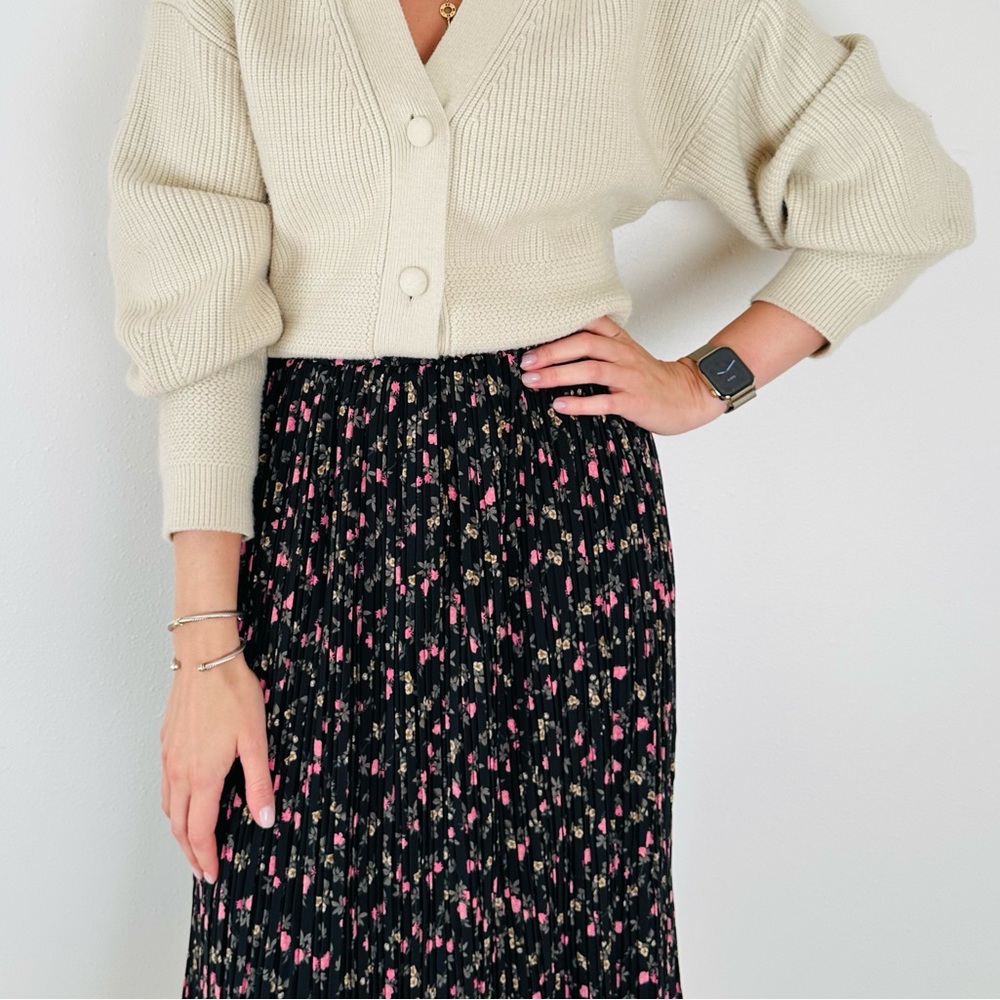 New Metro Wear black floral pleated midi skirt - Picture 6 of 12